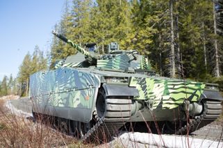 securitymagazin.cz/defence/lekce-z-cv90-prumyslova-spoluprace-1404074260.html?utm_source=www.seznam.cz&utm_medium=seznam_distribuce&utm_campaign=lide